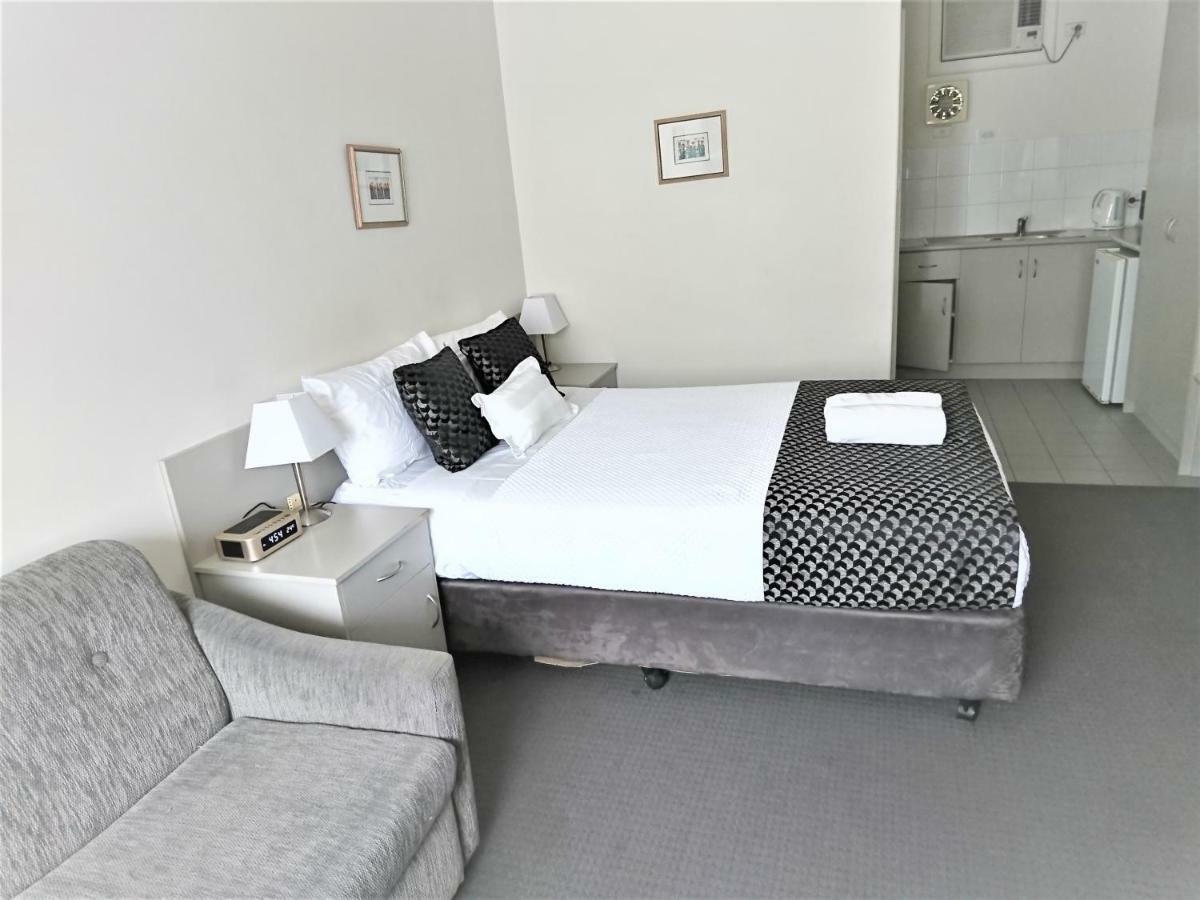Glenelg Beach Gateway Studio Apartment Exterior foto